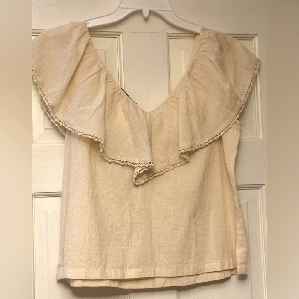 LOFT Cream Sleeveless Ruffled‎ Blouse